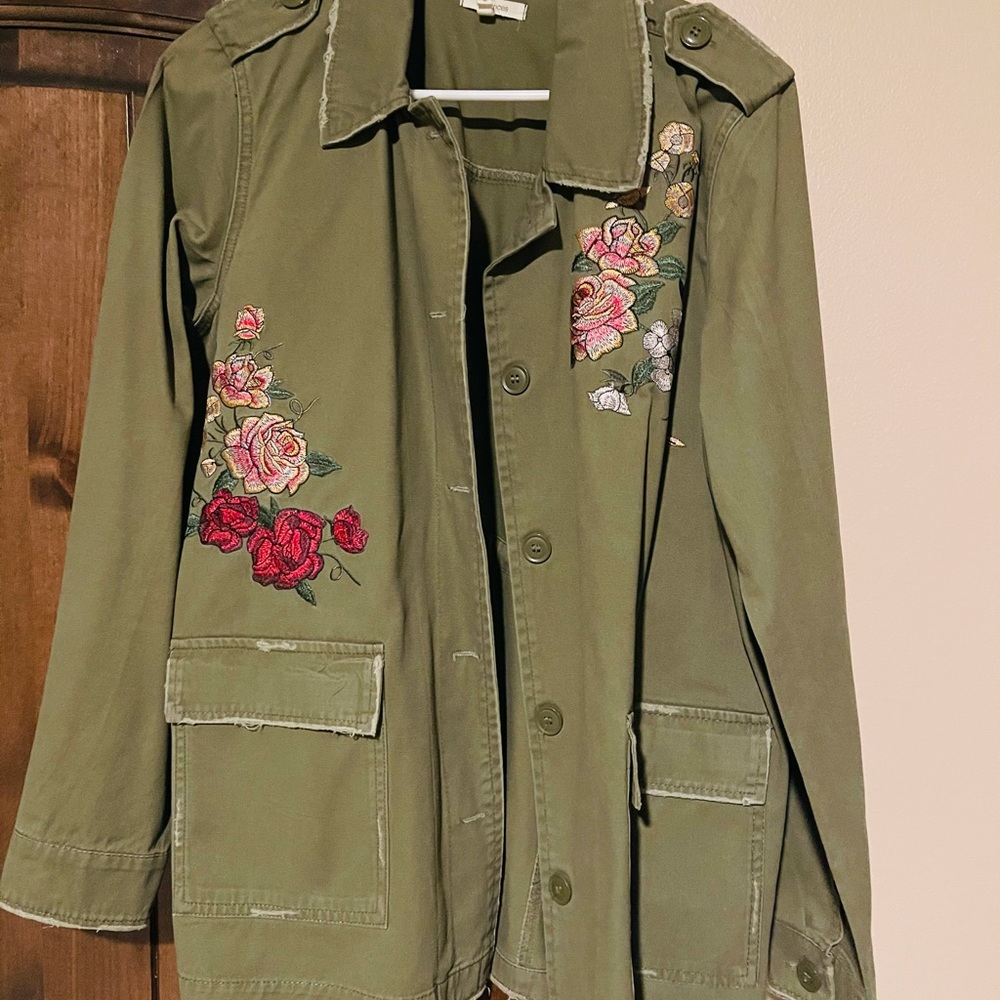 Women’s Large Army Style Floral Jacekt